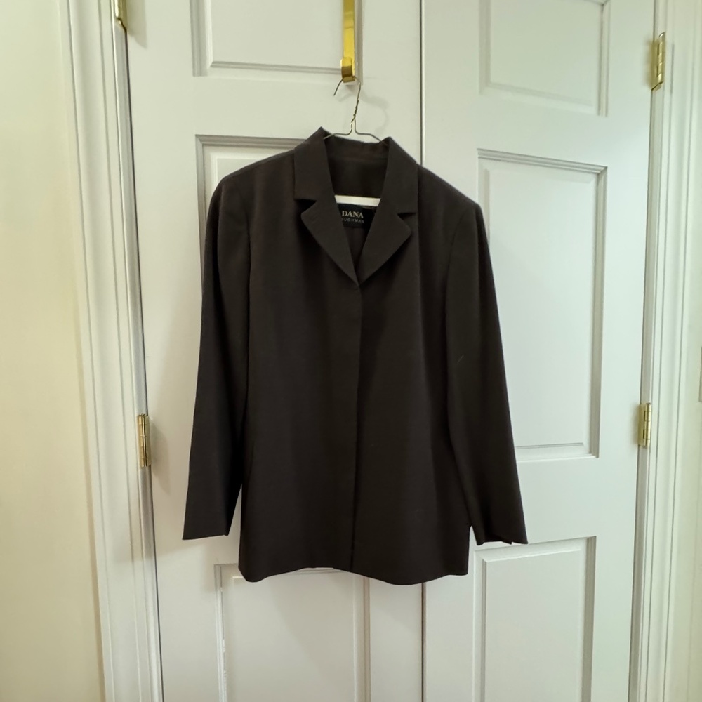 Beautiful Dana Buchanan brown jacket size 12